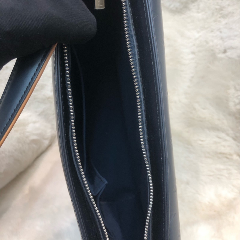 LV 灰藍色珠光皮 壓紋 老花 單肩包 XB908-18