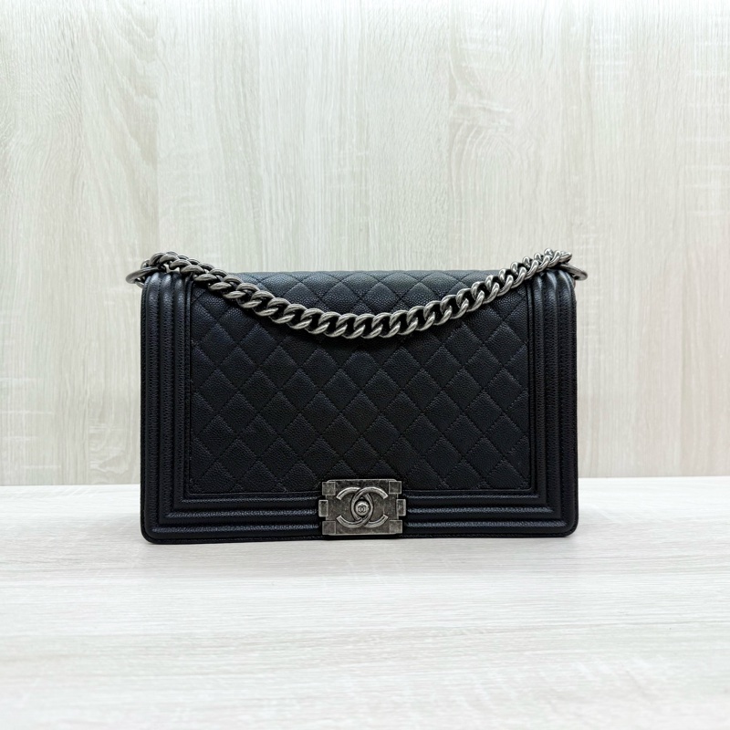 CHANEL黑色羊皮銀釦BOY28/A92193-0