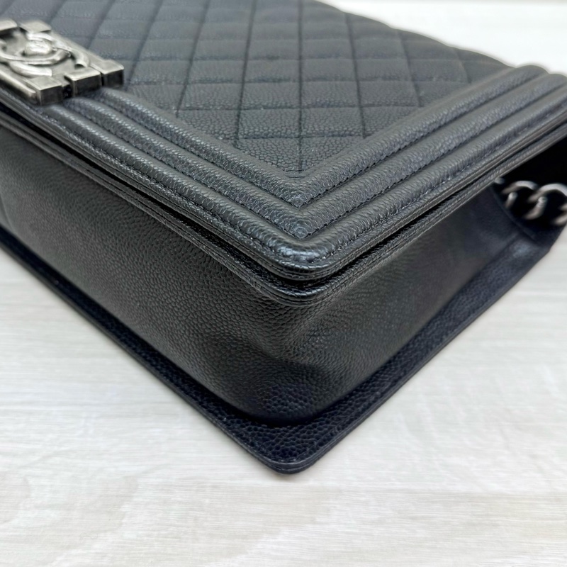 CHANEL黑色羊皮銀釦BOY28/A92193-14