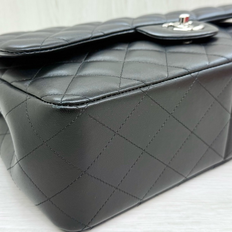 CHANEL黑銀菱格羊皮Jumbod coco30口蓋包A58600-22