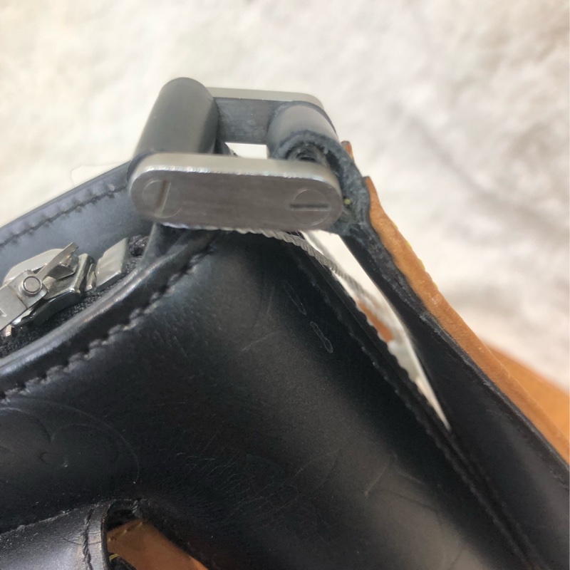 LV 灰銀色珠光皮 壓紋 老花單肩袋 XB976-7