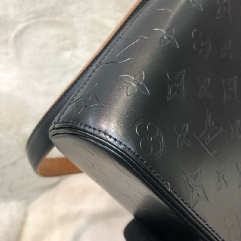 LV 灰銀色珠光皮 壓紋 老花單肩袋 XB976-17