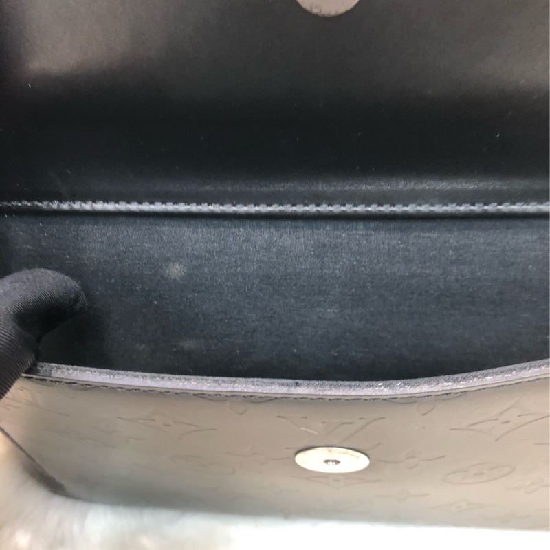 LV 灰銀色珠光皮 壓紋 老花單肩袋 XB976-21