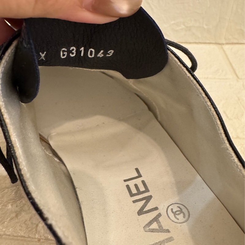 新年大特價✨✨chanel黑漆皮尖頭皮鞋👞-26