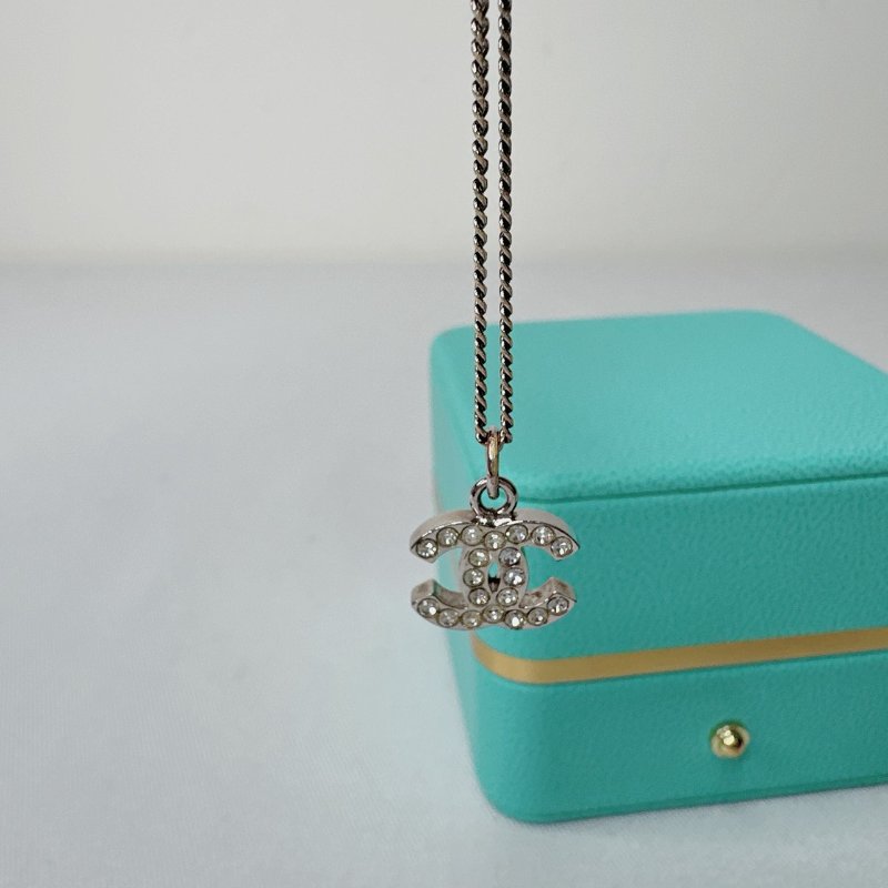 CHANEL 雙C水鑽吊墜項鍊-5