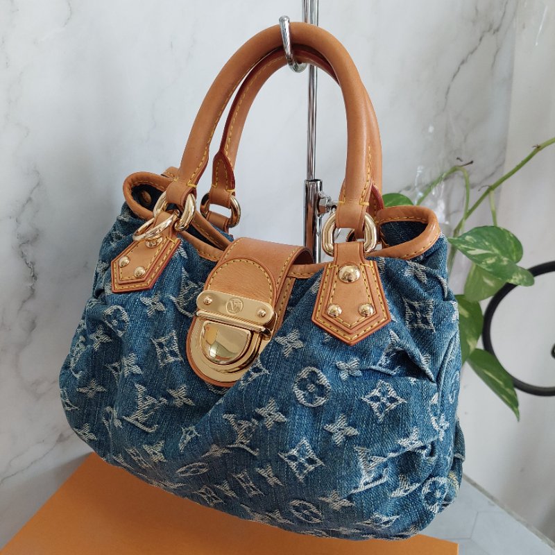 LV M95020  牛仔包🌈現貨實拍🌈 單寧牛仔布手提元寶包~二手-1