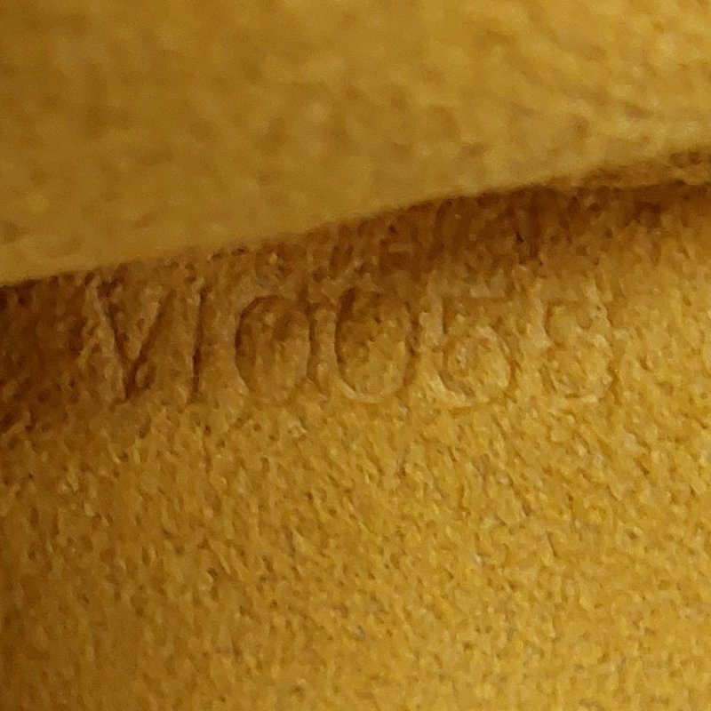 LV M95020  牛仔包🌈現貨實拍🌈 單寧牛仔布手提元寶包~二手-41