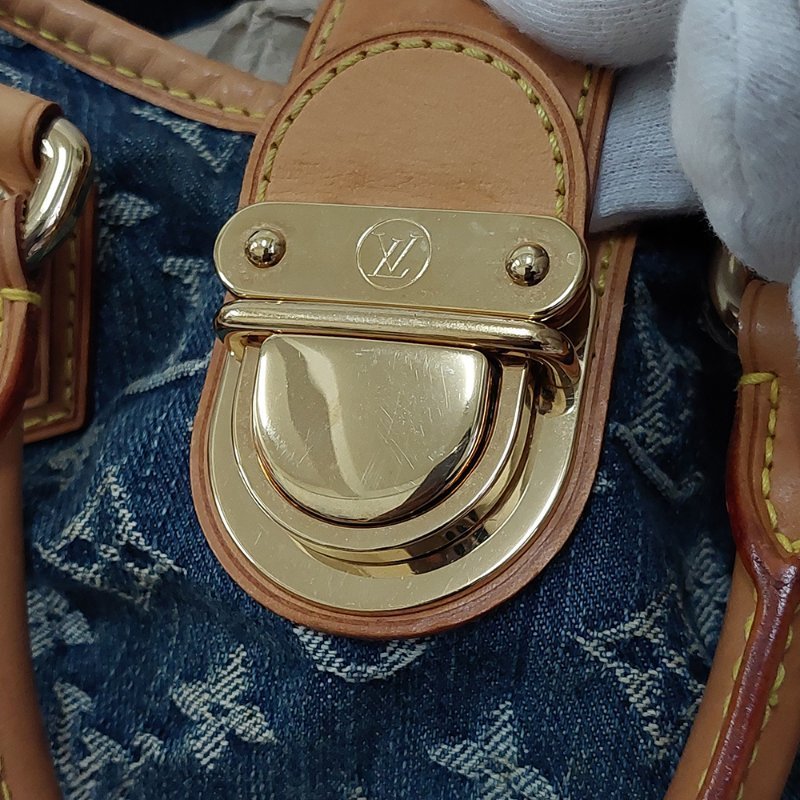 LV M95020  牛仔包🌈現貨實拍🌈 單寧牛仔布手提元寶包~二手-45