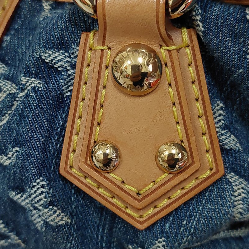 LV M95020  牛仔包🌈現貨實拍🌈 單寧牛仔布手提元寶包~二手-48