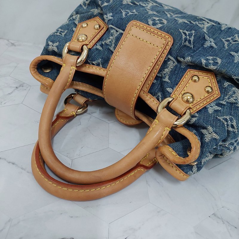 LV M95020  牛仔包🌈現貨實拍🌈 單寧牛仔布手提元寶包~二手-61