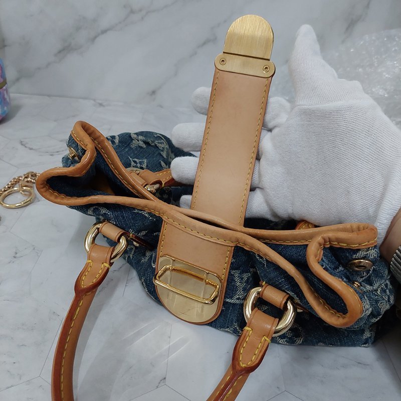 LV M95020  牛仔包🌈現貨實拍🌈 單寧牛仔布手提元寶包~二手-62
