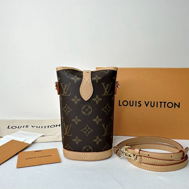 LV Fold Me薯條手機包-1