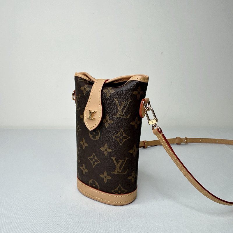 LV Fold Me薯條手機包-2