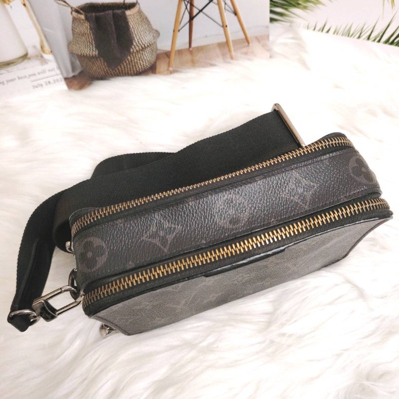 LV Alpha wearable 黑武士 相機包 芯片款-3