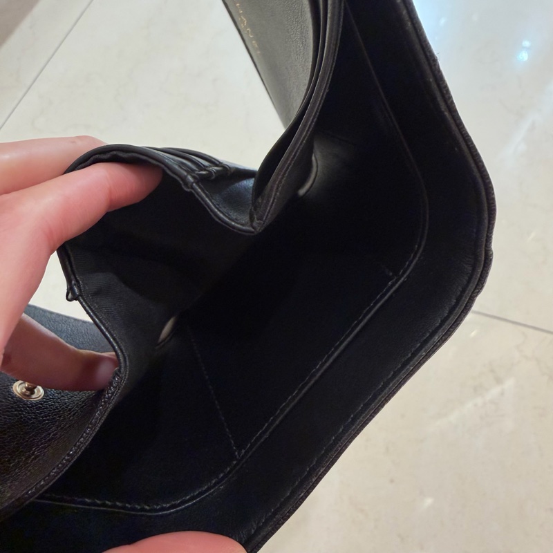 Chanel荔枝皮金BOY三摺短夾-4