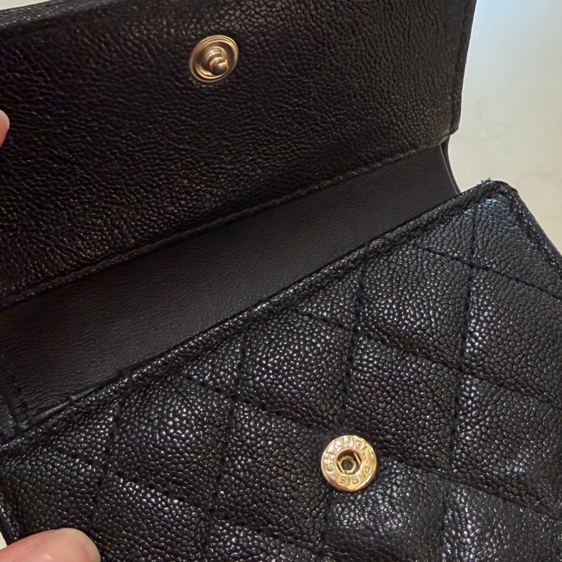 Chanel荔枝皮金BOY三摺短夾-11