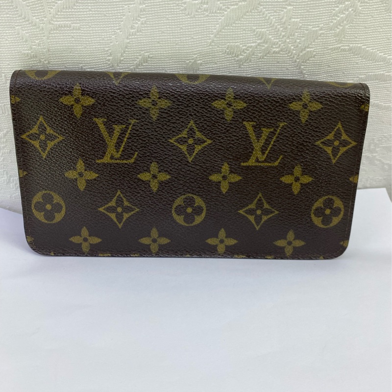Louis Vuitton Long Wallet-1
