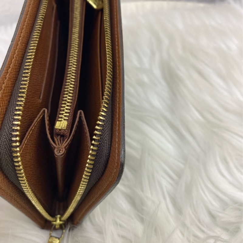 Louis Vuitton Long Wallet-6