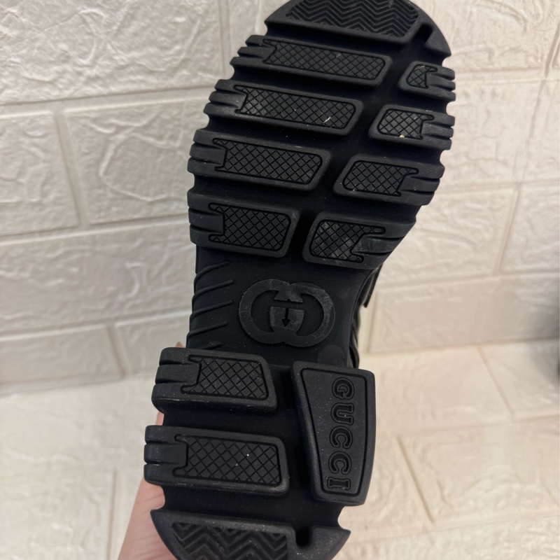 新年到必入手✨Gucci黑色金雙G小鑽厚底靴子 35號-36