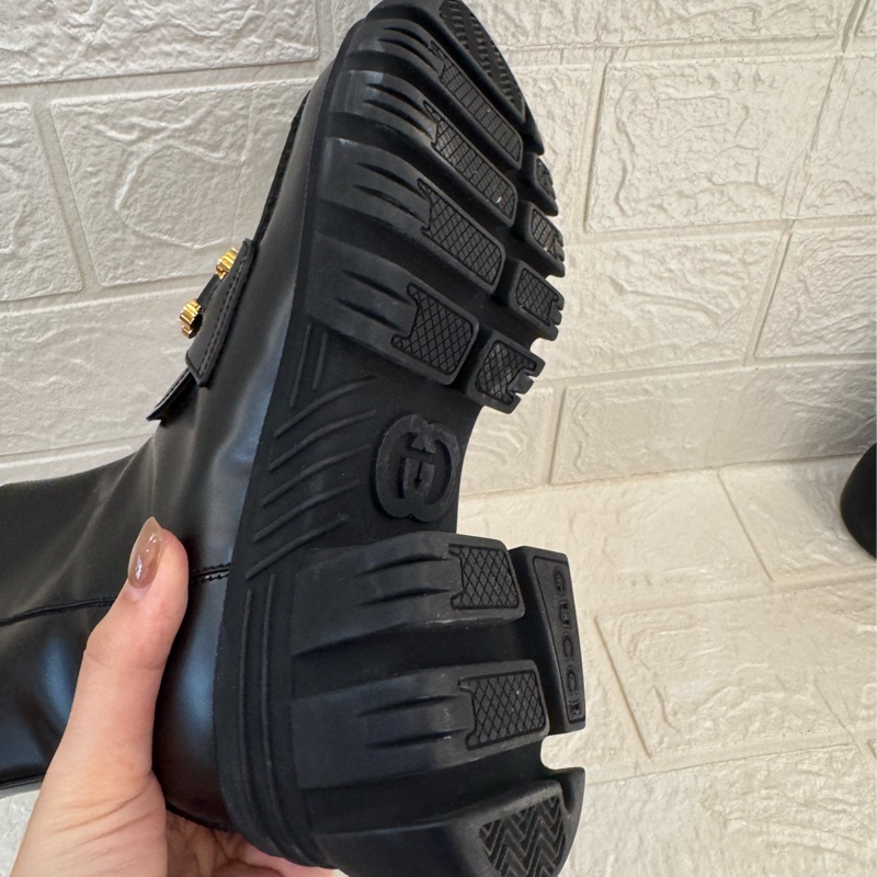 新年到必入手✨Gucci黑色金雙G小鑽厚底靴子 35號-37