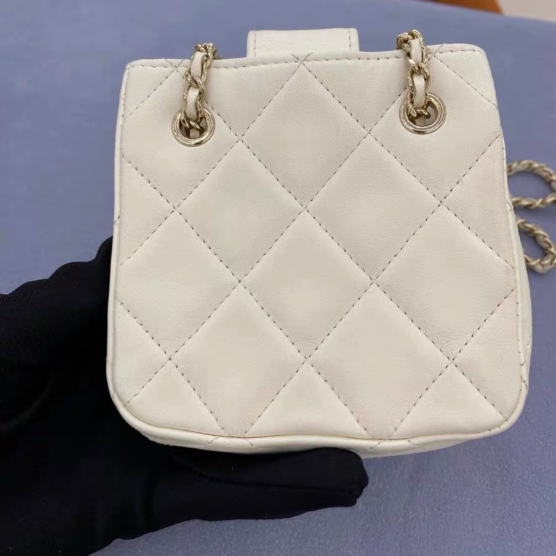 【95%新 ✨ 全網最低價！】31開 Chanel mini 奶白色 小羊皮 22c 小廢包 卡片包 有卡-1