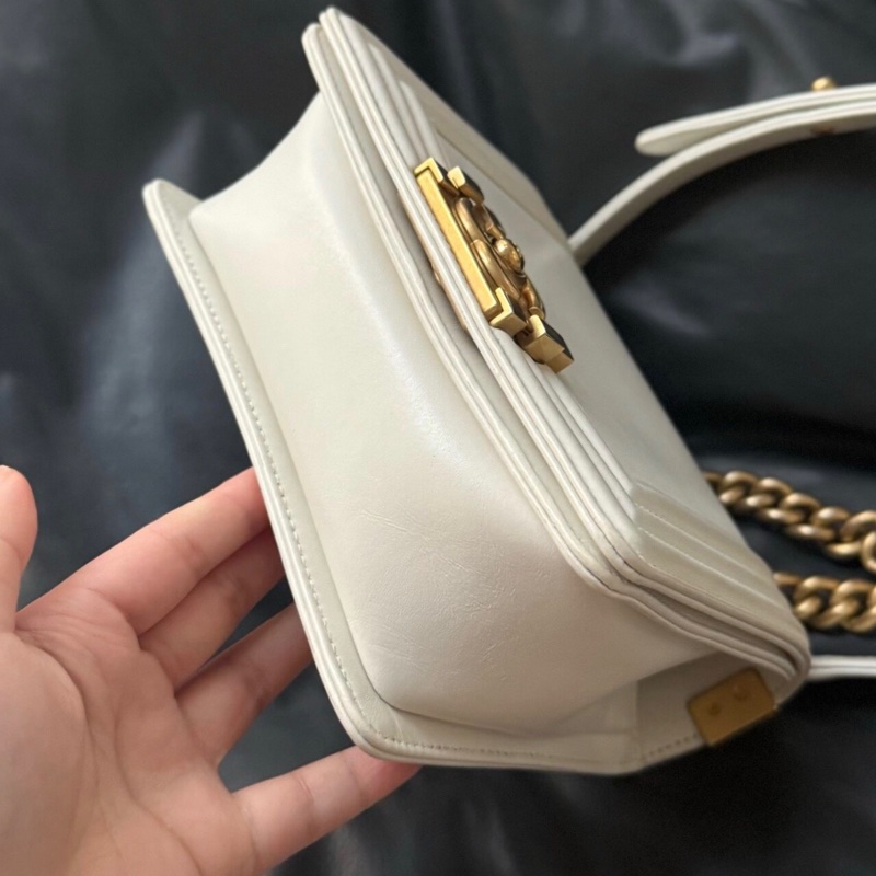 【95新 ✨撿漏價錢！】Chanel leboy mini 白色 牛皮 芯片新款-4