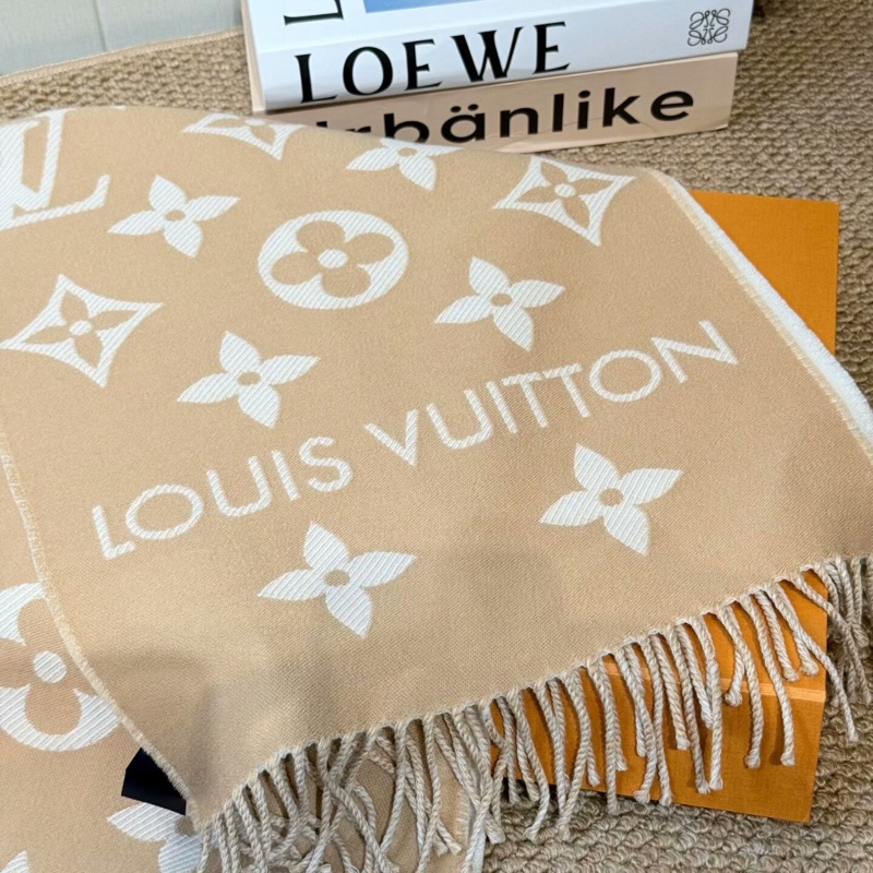 【全新大全套✨有購證✨全網最便宜】LV Ultimate Shine 奶茶色羊絨混紡圍巾-0