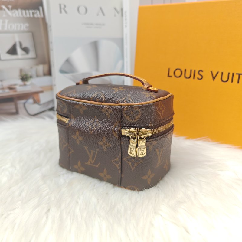 LV Nice 棕色 老花 塗層帆布 nano 化妝包 芯片款-2
