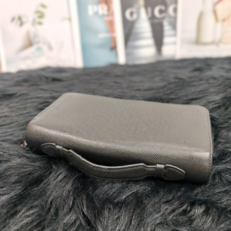 LV 黑色手拿包-2