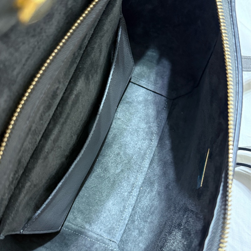 Celine斯琳belt bag荔枝紋中款Micro鯰魚包水泥灰-8