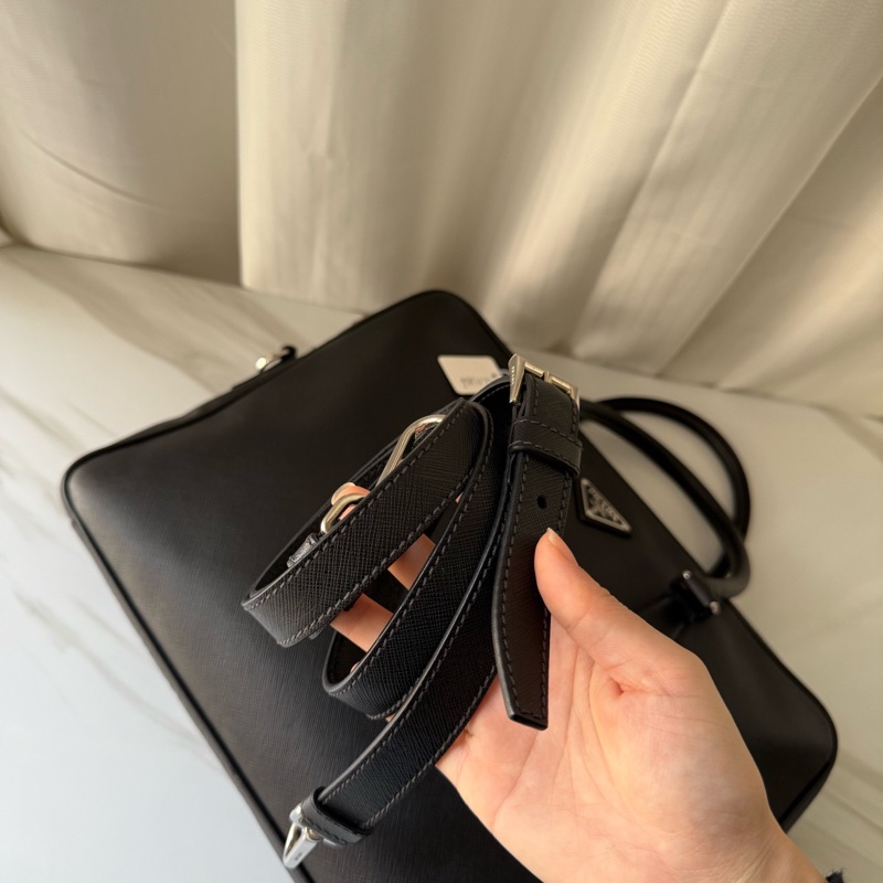95新普拉達 Prada 黑色 正標 公文包 有肩帶 無附件-7