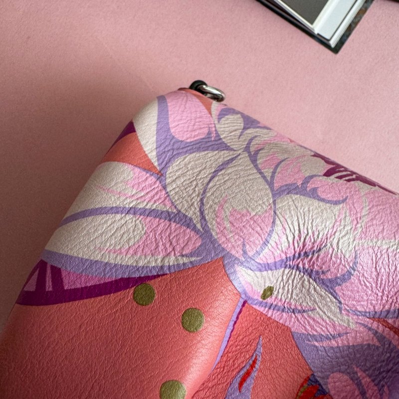 Loewe x 聯名Paula's Ibiza百合印花小牛皮可愛大象包-10