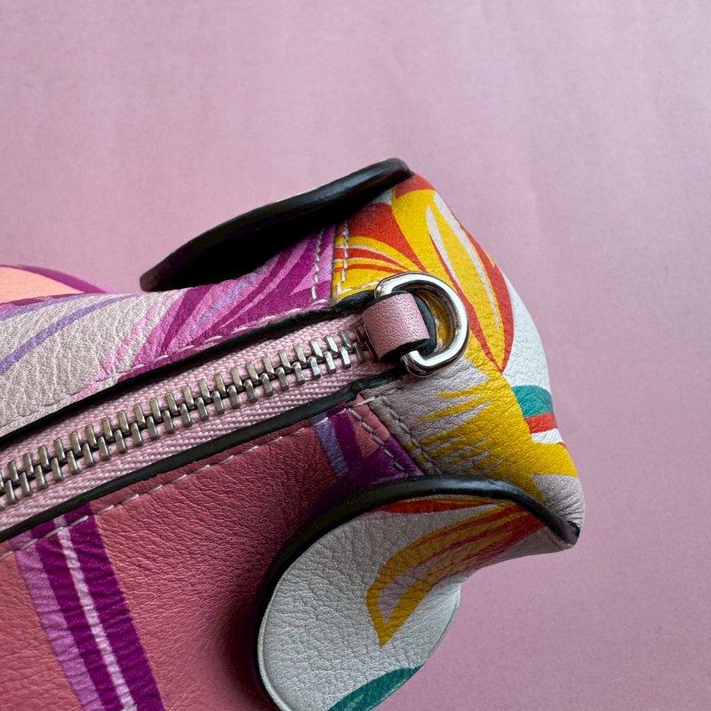 Loewe x 聯名Paula's Ibiza百合印花小牛皮可愛大象包-15