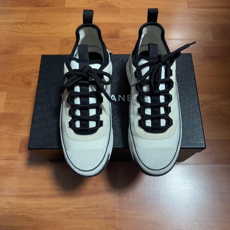 Chanel正品香奈兒雙c徽標低幫休閒鞋 白灰色 38碼98新-2