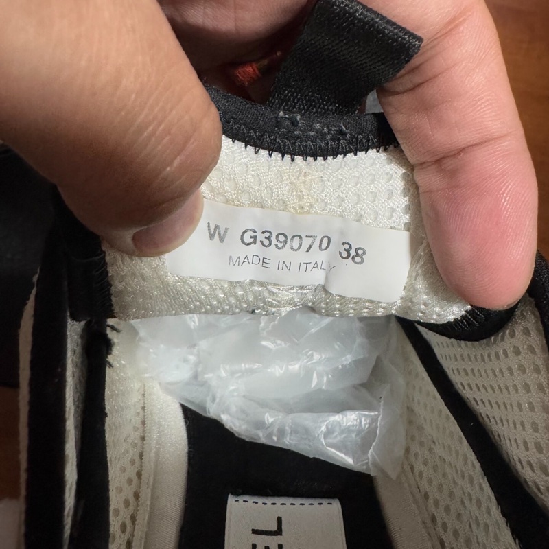 Chanel正品香奈兒雙c徽標低幫休閒鞋 白灰色 38碼98新-5