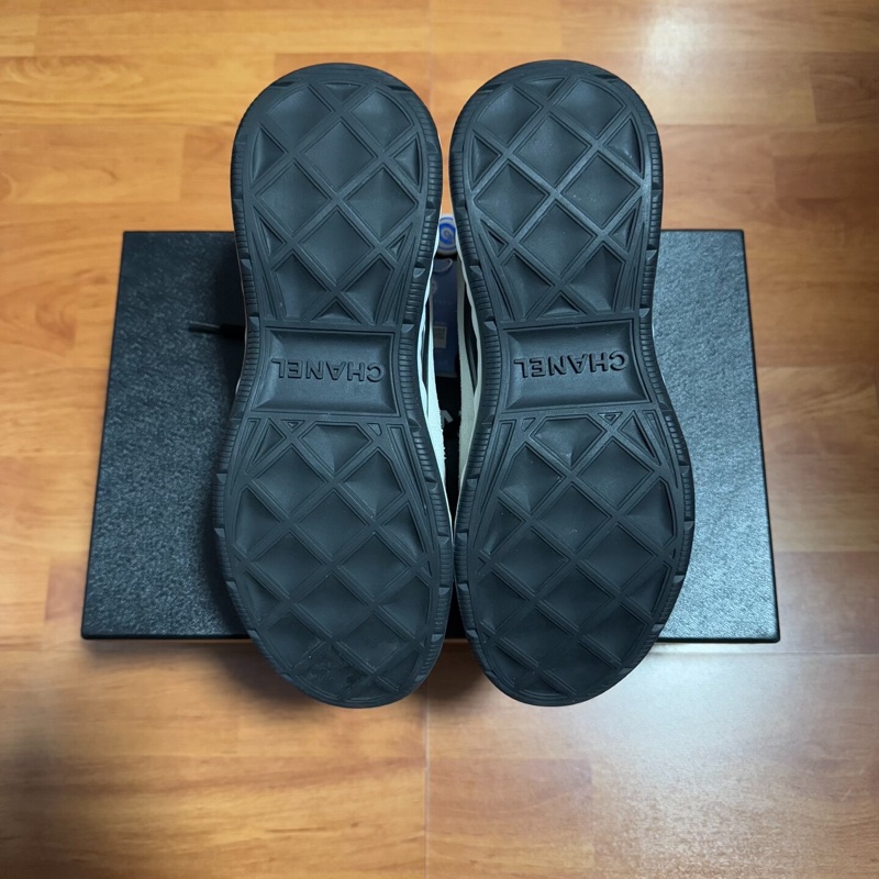 Chanel正品香奈兒雙c徽標低幫休閒鞋 白灰色 38碼98新-8