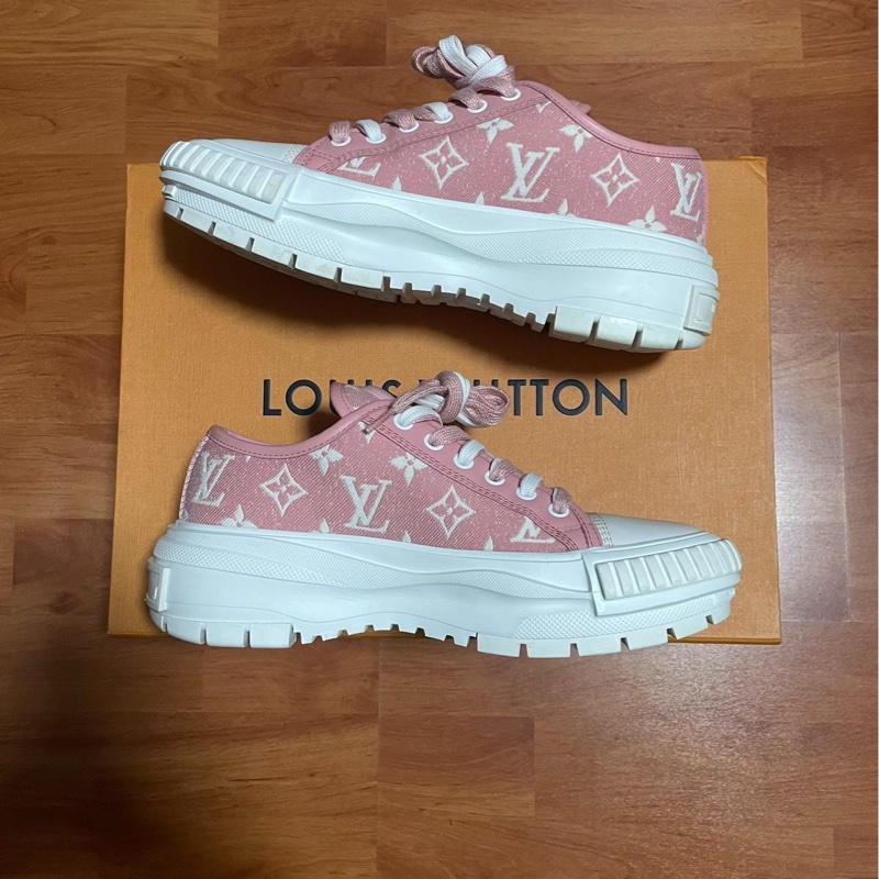 Lv Squad厚底鞋 路易威登低幫休閒鞋粉白色 37碼98新-1