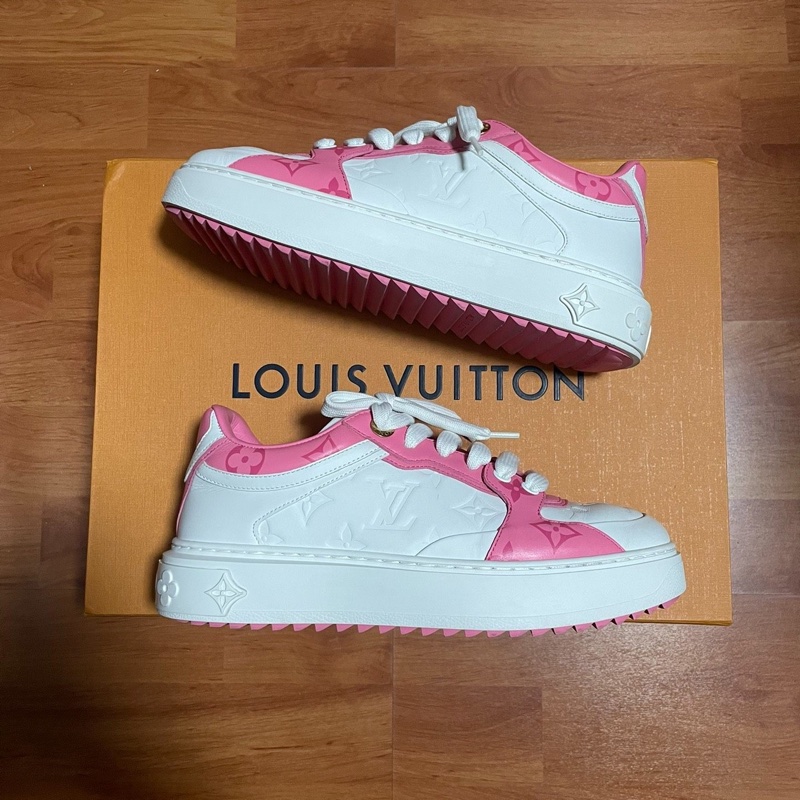 路易威登白粉色休閒鞋Lv Time Out滿印低幫板鞋 36碼-0