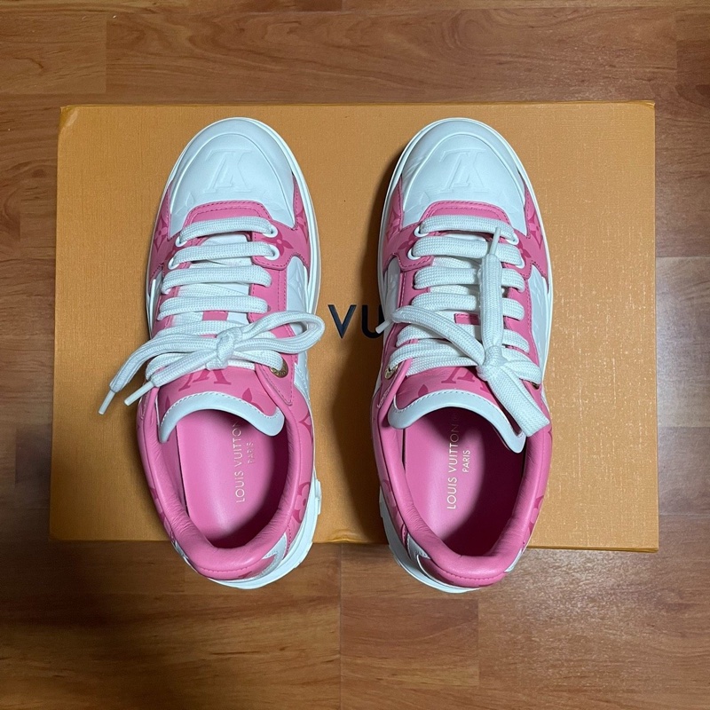 路易威登白粉色休閒鞋Lv Time Out滿印低幫板鞋 36碼-3