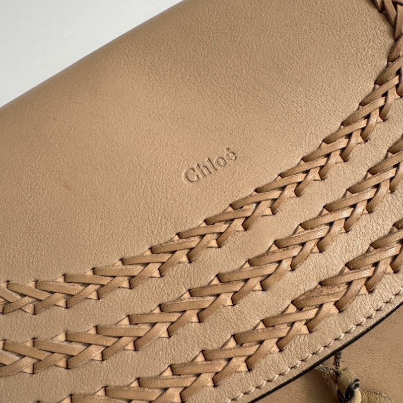 🎉知性溫柔 Chloe 奶茶色馬鞍流蘇斜背包GM-9