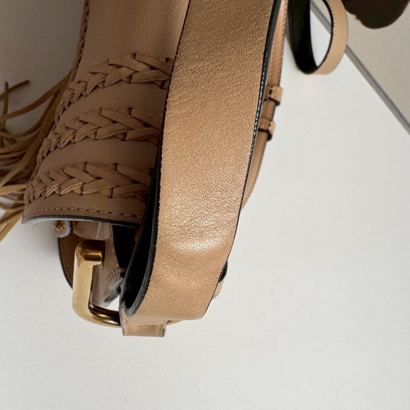 🎉知性溫柔 Chloe 奶茶色馬鞍流蘇斜背包GM-14