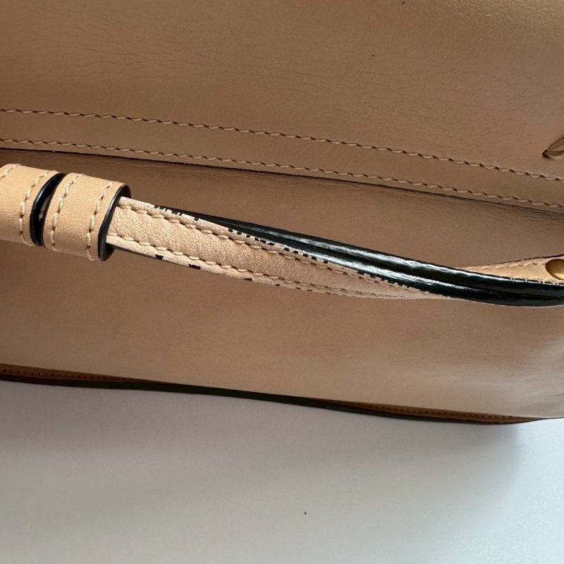 🎉知性溫柔 Chloe 奶茶色馬鞍流蘇斜背包GM-31