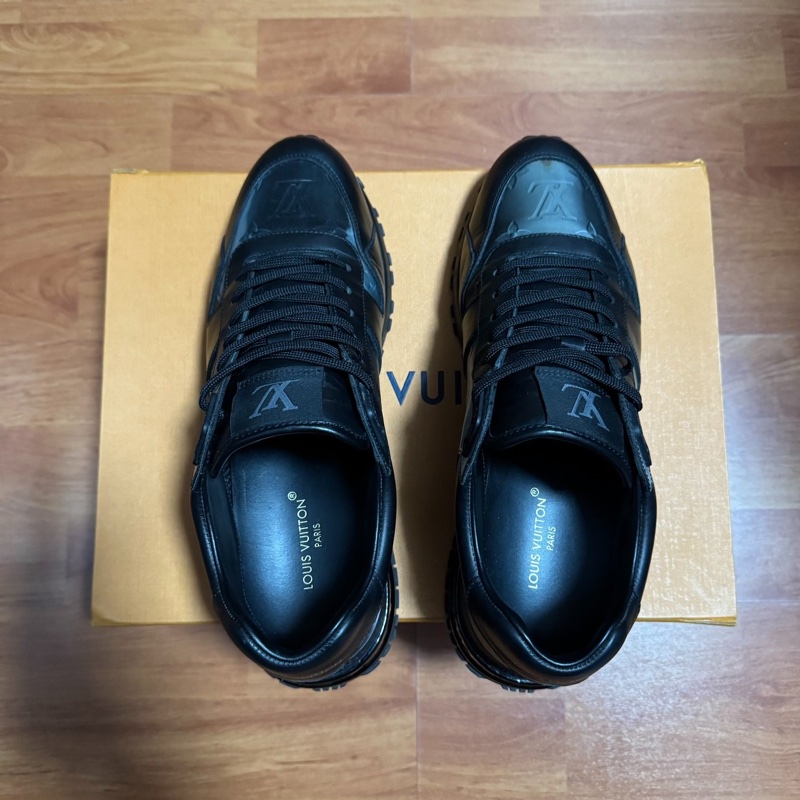 Lv Run Away印花運動鞋 路易威登正品男款 黑色 40.5碼98新-3