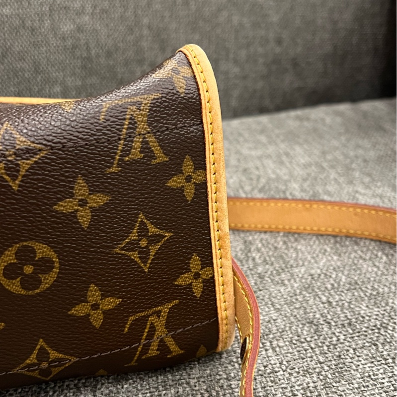 Louis Vuitton LV 老花 三角金球 單肩/斜肩包-9