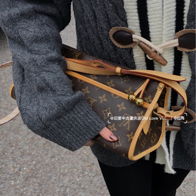 Louis Vuitton LV 老花 三角金球 單肩/斜肩包 男女可以背-29