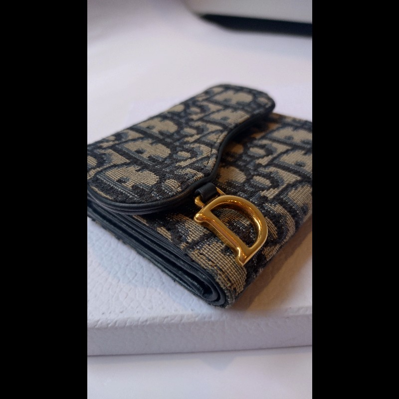 Dior 藍色緹花布D釦短夾-1