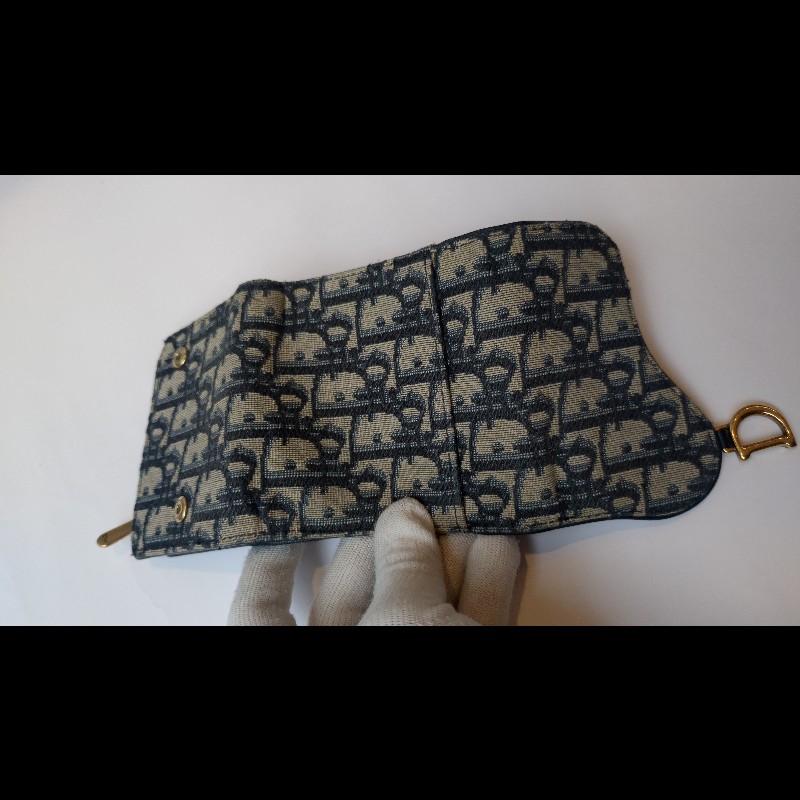 Dior 藍色緹花布D釦短夾-8