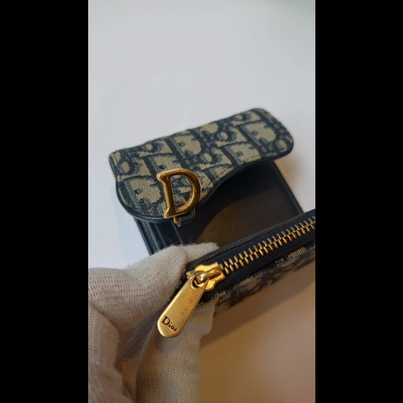 Dior 藍色緹花布D釦短夾-24