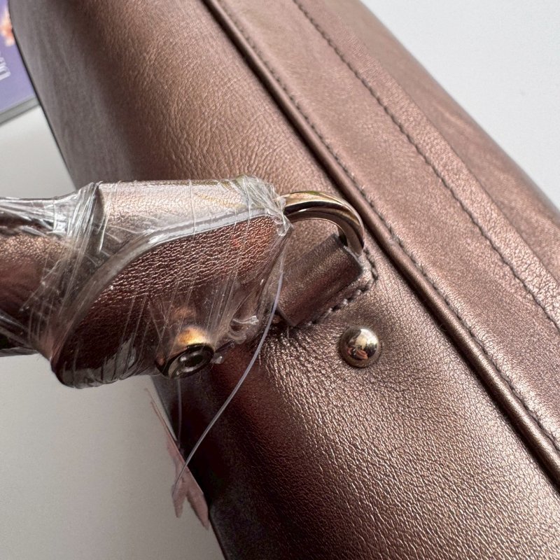 🎉羊皮款 Ferragamo 古銅金手提肩背包-14