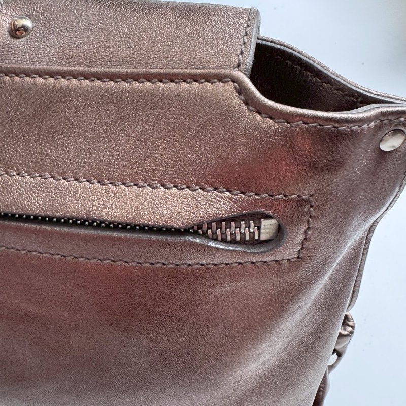 🎉羊皮款 Ferragamo 古銅金手提肩背包-17